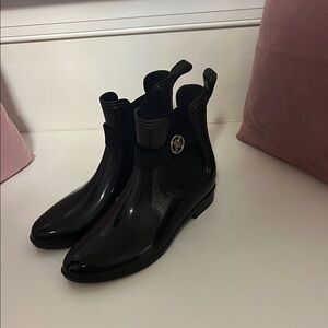 Juicy Couture Stylish Black Rain  Boots